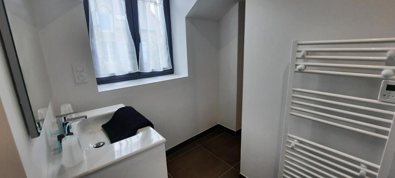 Les Appartements De La B Saint-Benoit-des-Ondes Exterior photo