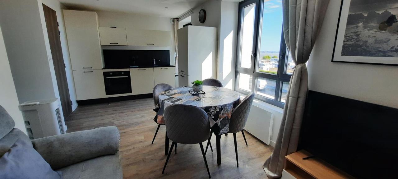 Les Appartements De La B Saint-Benoit-des-Ondes Exterior photo